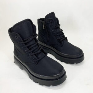 Жіноче зимове взуття